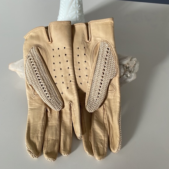 (2/$50) Vintage MCM Pullman England Cream Leather Gloves (Women's) - Medium - Picture 2 of 11